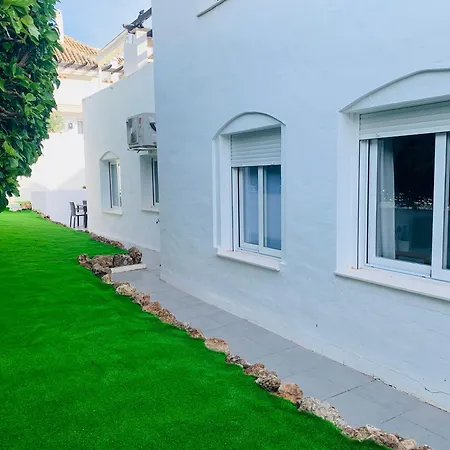 Increible Bajo Con Jardin Y Piscina - Puerto Banus Apartment
